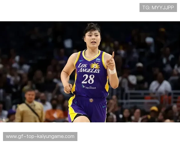 李月汝晒自拍太飒,护具都变成时尚单品了!,李月汝挺漂亮 李月汝晒自拍太飒,护具都变成时尚单品了!,李月汝挺漂亮